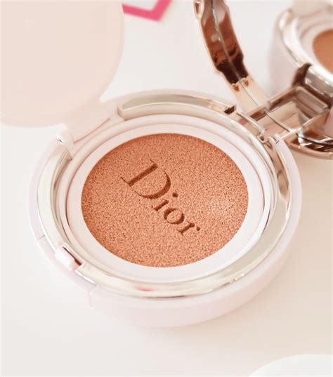 beige moyen dior cushion|Dreamskin Fresh & Perfect Cushion Broad Spectrum SPF 50.